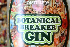 Botanical Breaker Gin